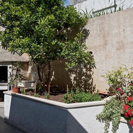 Apartment In Bol With Seaview, Terrace, Air Condition, Wifi Exterior photo