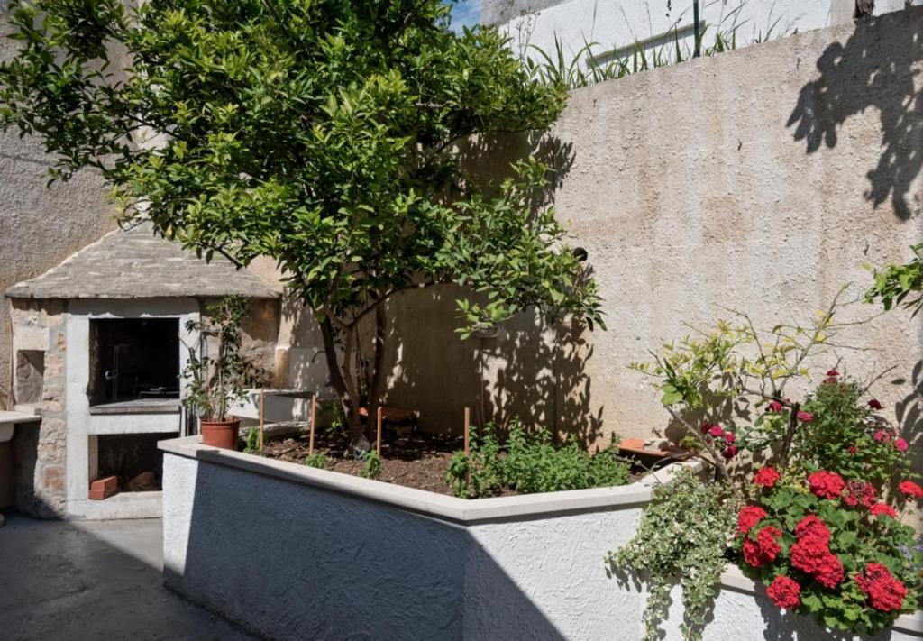 Apartment In Bol With Seaview, Terrace, Air Condition, Wifi Exterior photo